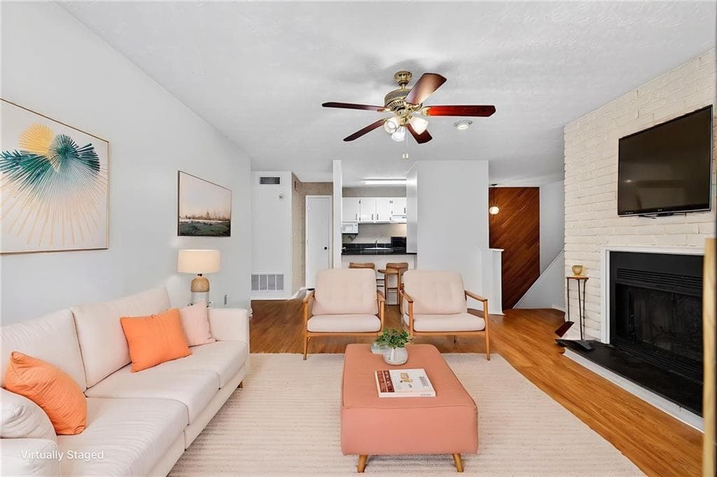 1 bedroom, 1 bathroom, 752 sq ft condominium for rent at 903 Cumberland Court, Smyrna, GA 30080 for $1,350 a month — photo 2