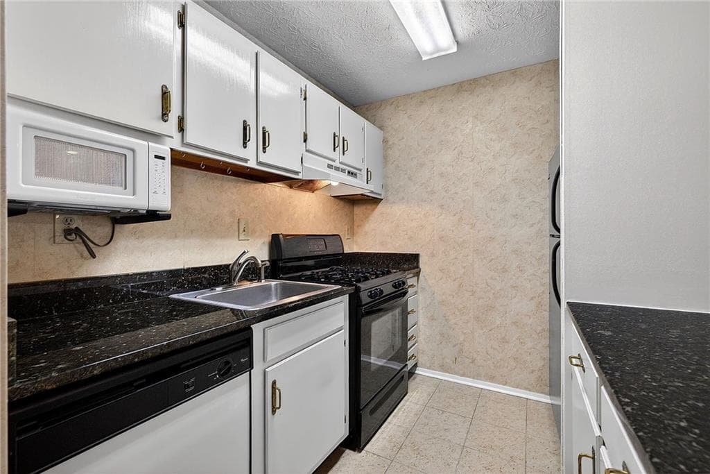 1 bedroom, 1 bathroom, 752 sq ft condominium for rent at 903 Cumberland Court, Smyrna, GA 30080 for $1,350 a month — photo 8