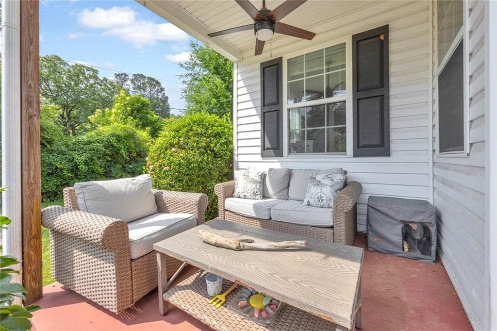 3 bedroom, 2 bathroom, 1,224 sq ft single family residence for sale at 43 Hood Street, Commerce, GA 30529 — photo 5