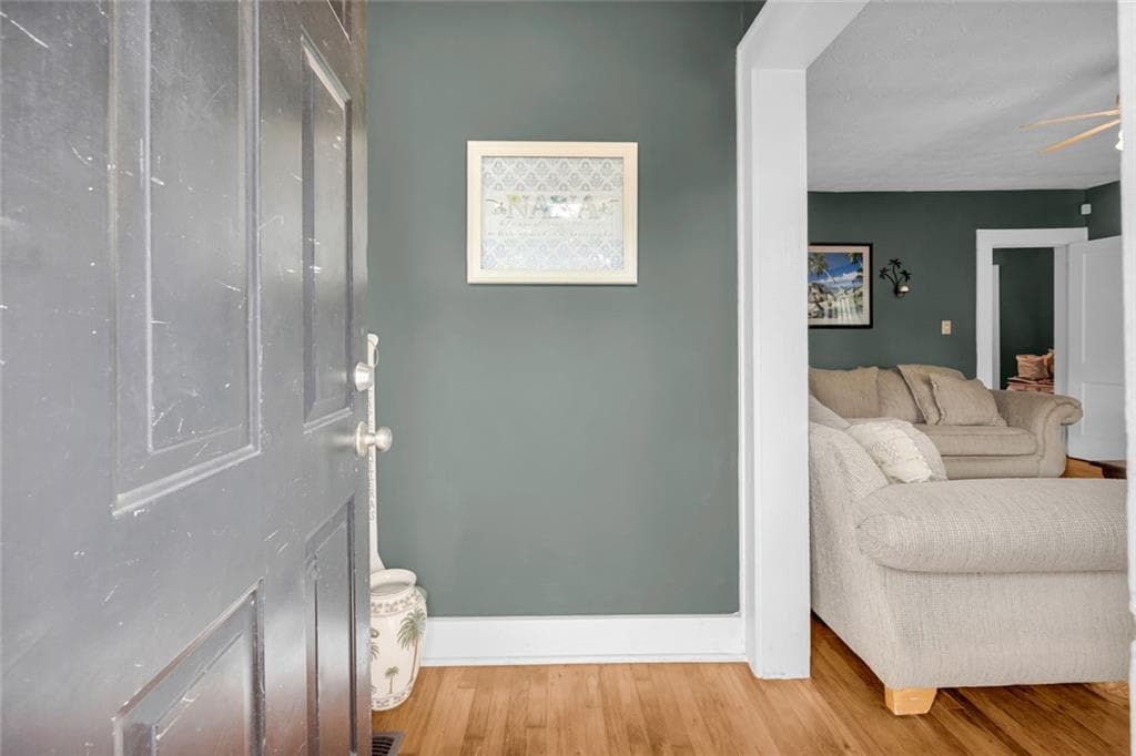 3 bedroom, 2 bathroom, 1,224 sq ft single family residence for sale at 43 Hood Street, Commerce, GA 30529 — photo 6