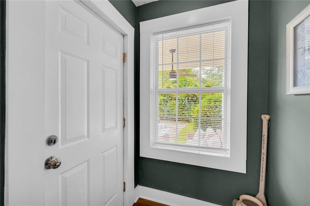 3 bedroom, 2 bathroom, 1,224 sq ft single family residence for sale at 43 Hood Street, Commerce, GA 30529 — photo 7