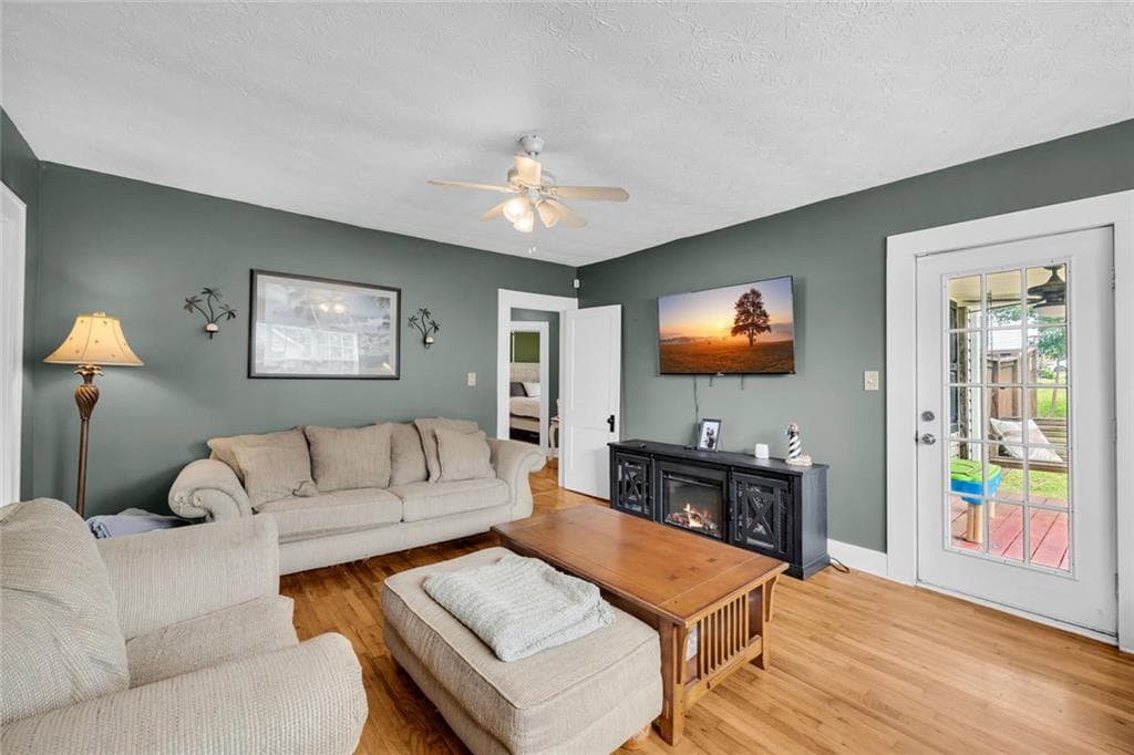 3 bedroom, 2 bathroom, 1,224 sq ft single family residence for sale at 43 Hood Street, Commerce, GA 30529 — photo 8