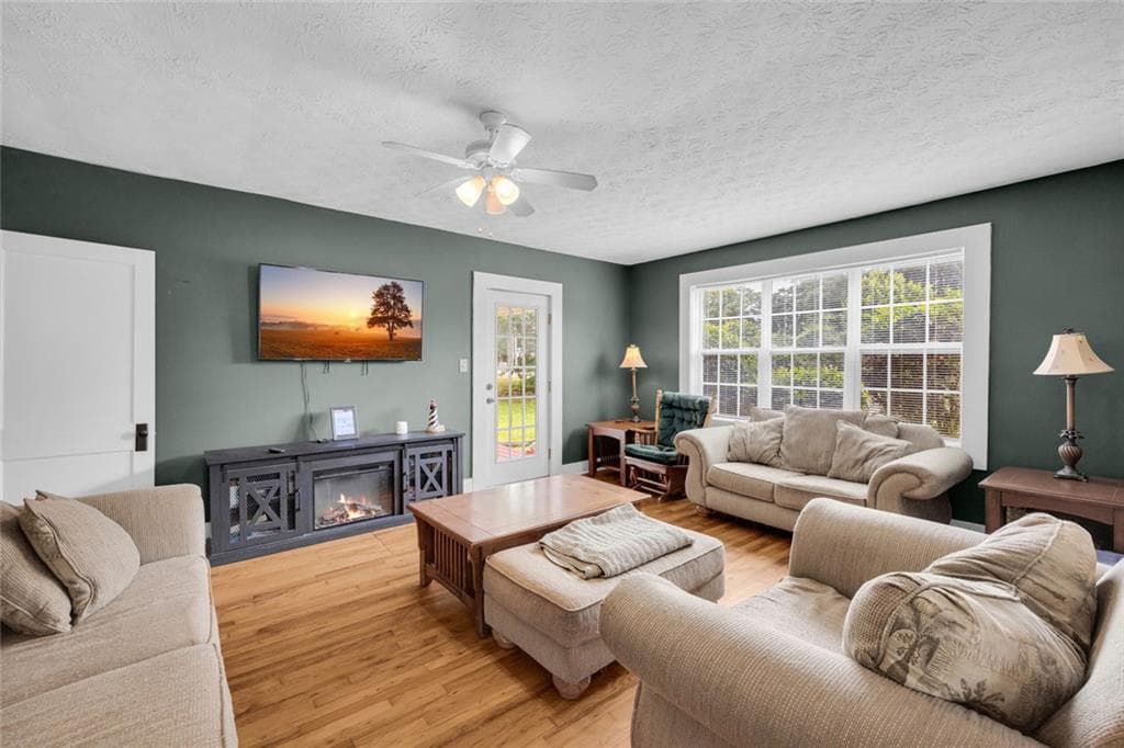 3 bedroom, 2 bathroom, 1,224 sq ft single family residence for sale at 43 Hood Street, Commerce, GA 30529 — photo 9