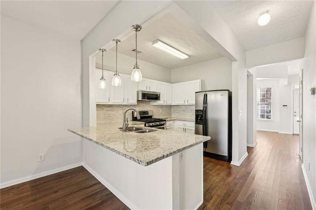 2 bedroom, 3 bathroom, 1,398 sq ft townhouse for sale at 1363 Penhurst Drive, Lawrenceville, GA 30043 — photo 3