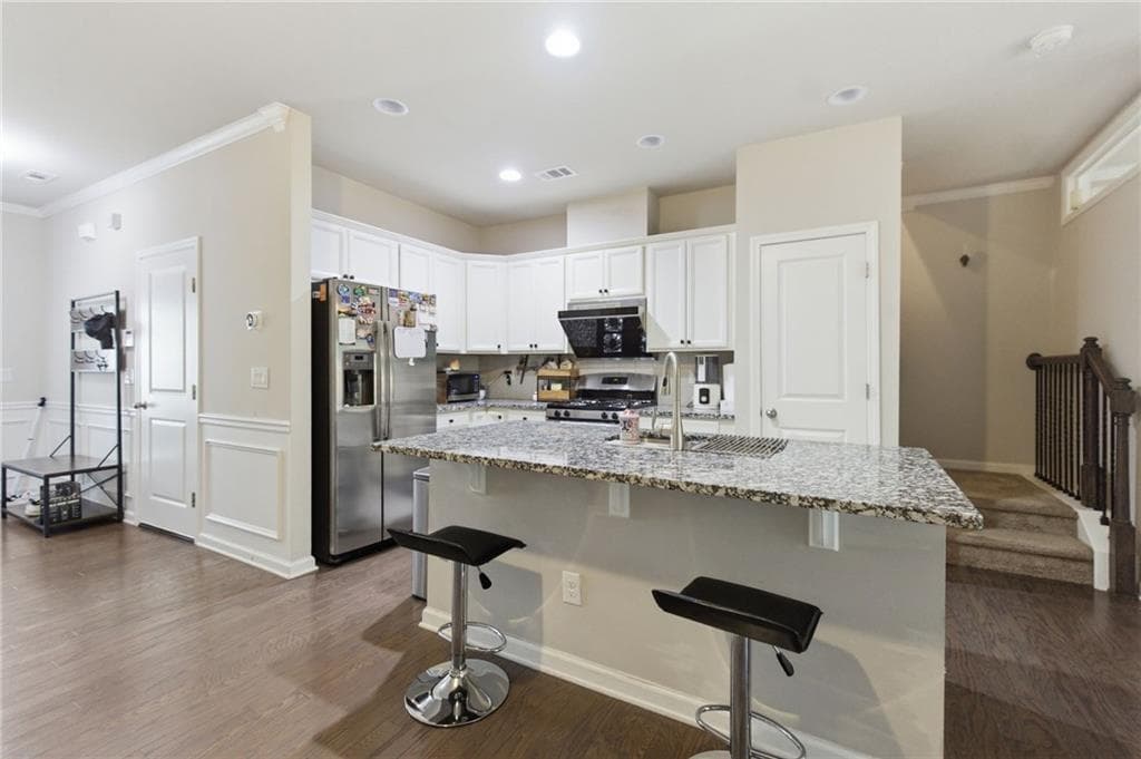 2 bedroom, 3 bathroom, 1,736 sq ft townhouse for sale at 7174 Kingswood Run Drive, Atlanta, GA 30340 — photo 7