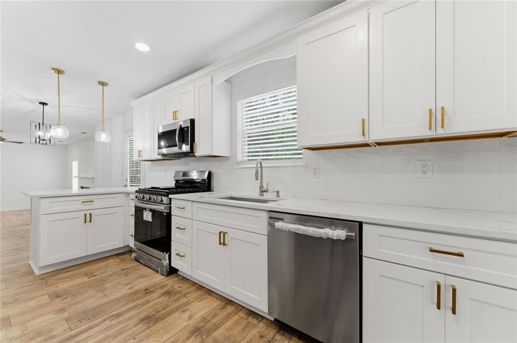 5 bedroom, 3 bathroom, 2,653 sq ft single family residence for sale at 691 Deshon Creek Drive, Lithonia, GA 30058 — photo 9