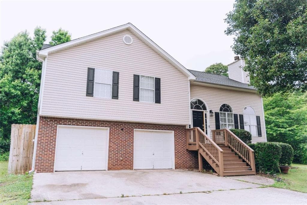 3 bedroom, 3 bathroom, 1,704 sq ft single family residence for sale at 540 Mackinaw Drive, Bethlehem, GA 30620 — photo 2