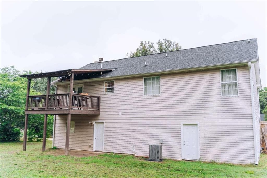 3 bedroom, 3 bathroom, 1,704 sq ft single family residence for sale at 540 Mackinaw Drive, Bethlehem, GA 30620 — photo 3