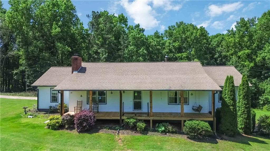 3 bedroom, 4 bathroom, 2,557 sq ft single family residence sold at 4410 Double Springs Road, Monroe, GA 30656