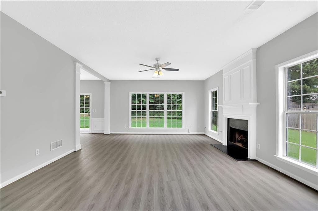 3 bedroom, 3 bathroom, 2,091 sq ft single family residence under contract at 11745 Bentham Court, Alpharetta, GA 30005 — photo 4