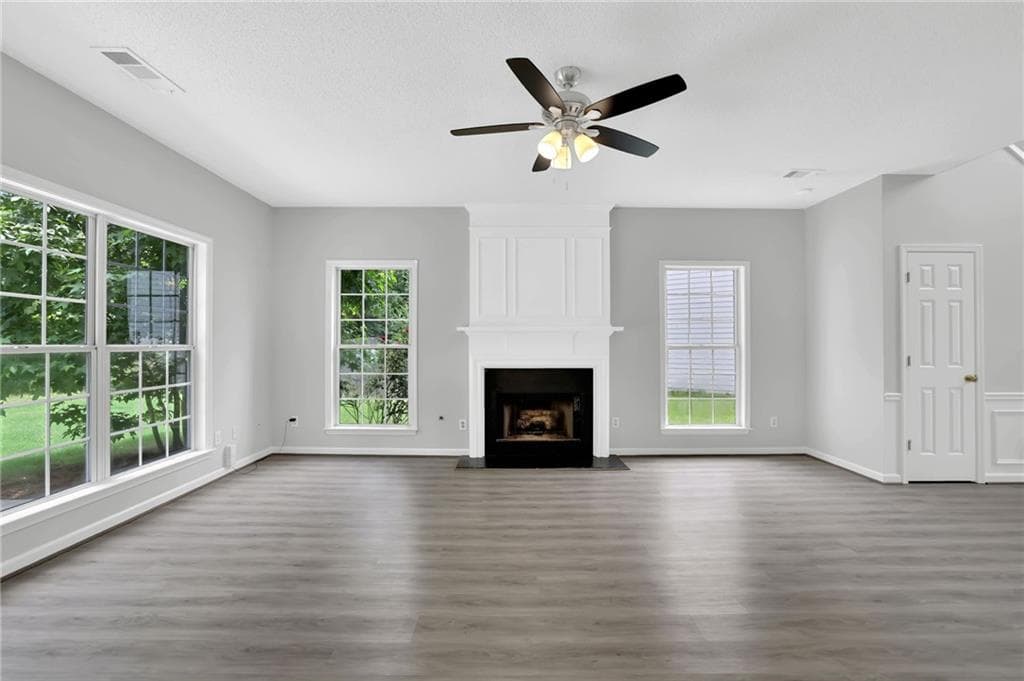 3 bedroom, 3 bathroom, 2,091 sq ft single family residence under contract at 11745 Bentham Court, Alpharetta, GA 30005 — photo 6