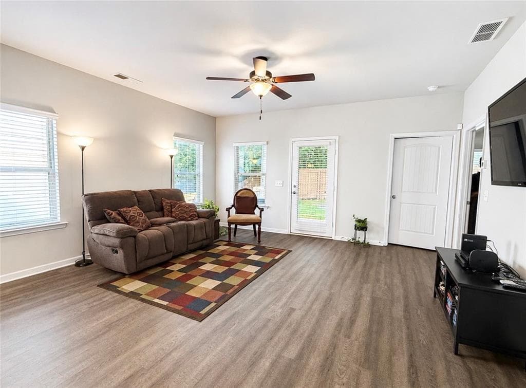 3 bedroom, 3 bathroom, 2,186 sq ft single family residence for sale at 103 Prominence Court, Canton, GA 30114 — photo 4