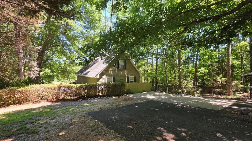 3 bedroom, 2 bathroom, 1,440 sq ft single family residence for sale at 356 Anchor Point Drive, Eatonton, GA 31024 — photo 4