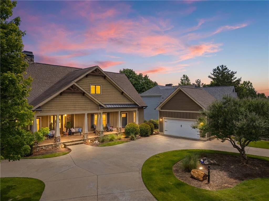 4 bedroom, 5 bathroom, 3,582 sq ft single family residence for sale at 65 Cottage Lane, Toccoa, GA 30577