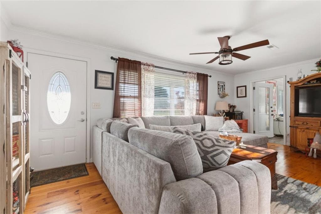 3 bedroom, 3 bathroom, 2,415 sq ft single family residence for sale at 1294 Cave Spring Road, Cedartown, GA 30125 — photo 4