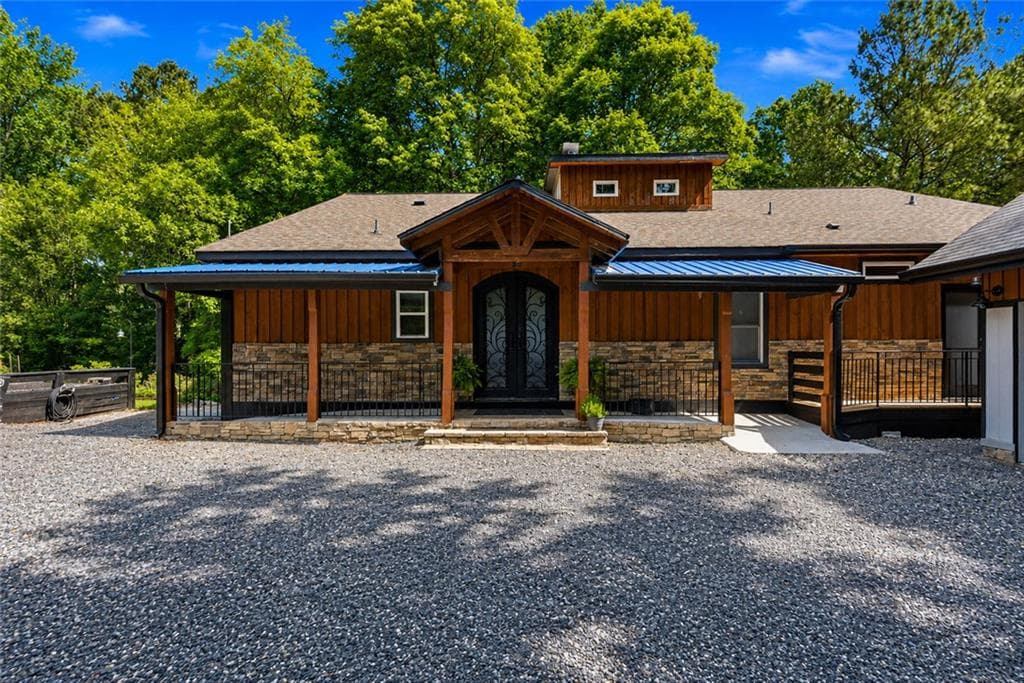 4 bedroom, 4 bathroom, 5,040 sq ft single family residence for sale at 200 McClure Drive, Cumming, GA 30028 — photo 2