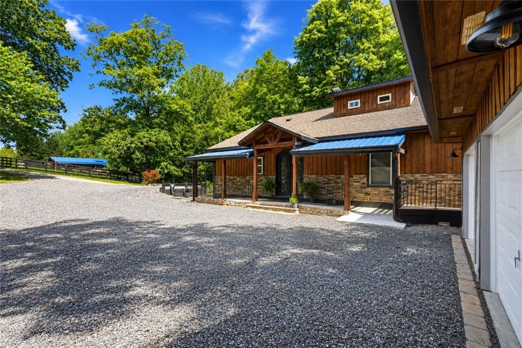 4 bedroom, 4 bathroom, 5,040 sq ft single family residence for sale at 200 McClure Drive, Cumming, GA 30028 — photo 3
