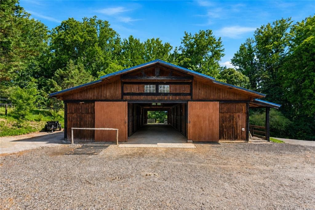 4 bedroom, 4 bathroom, 5,040 sq ft single family residence for sale at 200 McClure Drive, Cumming, GA 30028 — photo 8