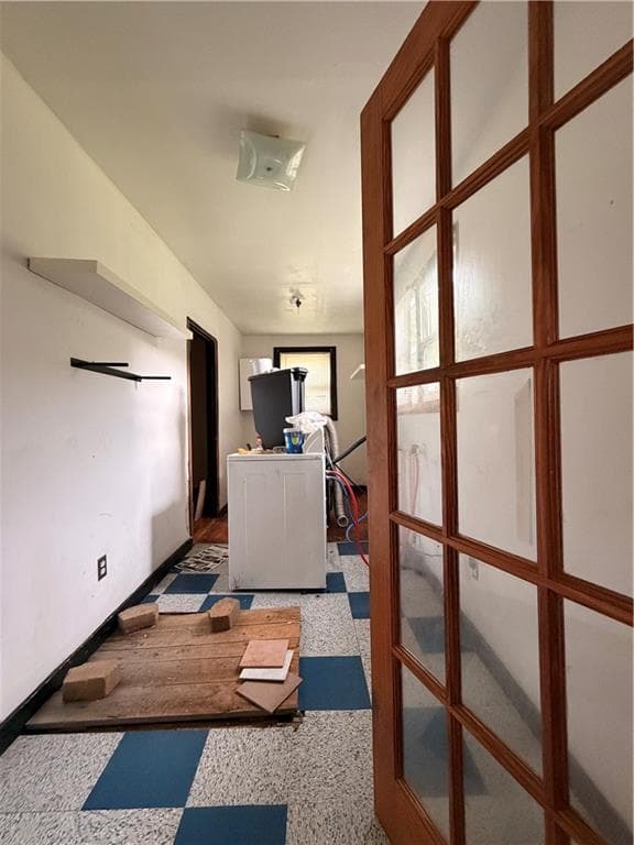 2 bedroom, 1 bathroom, 1,050 sq ft single family residence for sale at 3813 Stonewall Tell Road, Atlanta, GA 30349 — photo 5