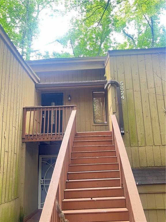 3 bedroom, 2 bathroom, 1,470 sq ft condominium for sale at 5824 Par Four Court, Lithonia, GA 30038 — photo 1 of 1
