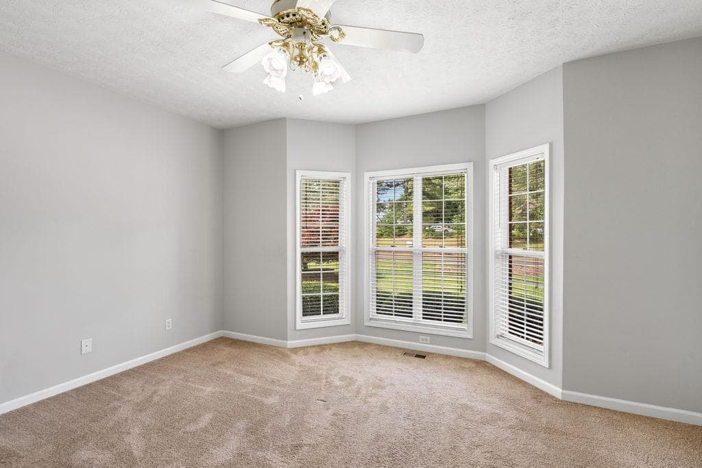 4 bedroom, 4 bathroom, 3,200 sq ft single family residence under contract at 3604 Maple Forge Lane, Gainesville, GA 30504 — photo 7