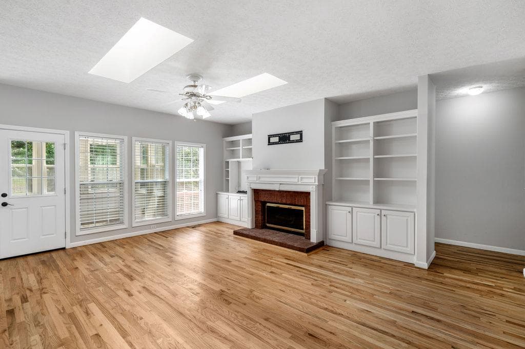 4 bedroom, 4 bathroom, 3,200 sq ft single family residence under contract at 3604 Maple Forge Lane, Gainesville, GA 30504 — photo 8