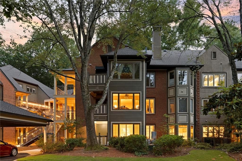 2 bedroom, 2 bathroom, 1,403 sq ft condominium sold at 464 Ansley Walk Terrace, Atlanta, GA 30309