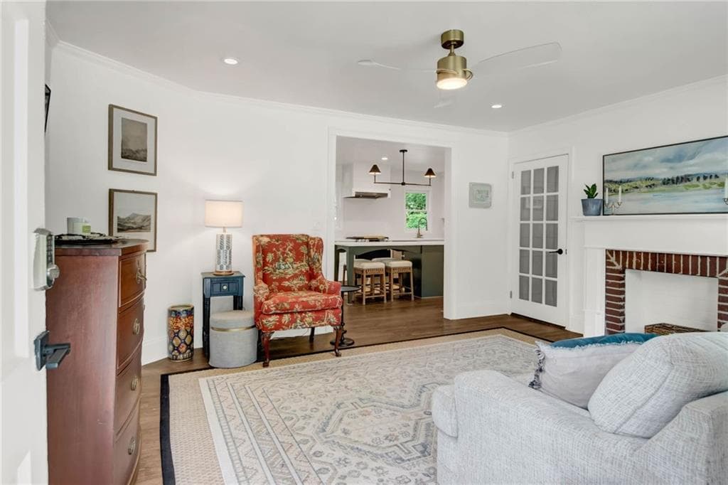 3 bedroom, 2 bathroom, 1,389 sq ft single family residence for sale at 3465 Woodlawn Circle, Tucker, GA 30084 — photo 4