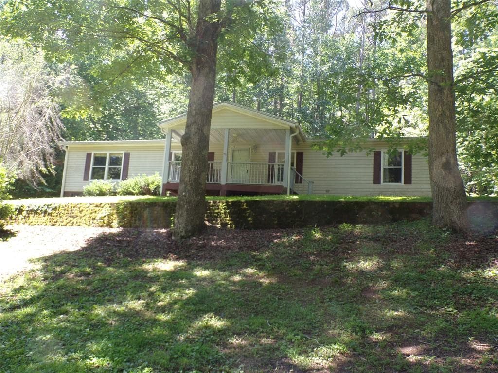 3 bedroom, 2 bathroom, 1,568 sq ft single family residence under contract at 1051 Old Talking Rock Road, Talking Rock, GA 30175
