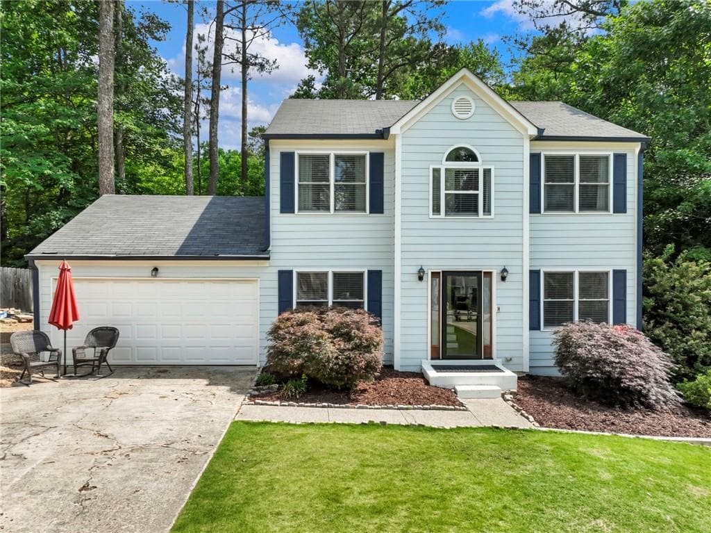 4 bedroom, 3 bathroom, 1,974 sq ft single family residence under contract at 530 Old Preston Trail, Johns Creek, GA 30022
