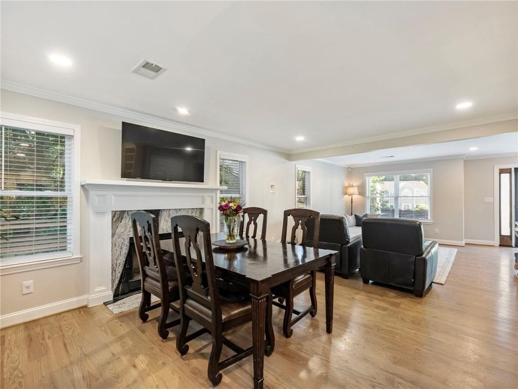 4 bedroom, 3 bathroom, 1,974 sq ft single family residence under contract at 530 Old Preston Trail, Johns Creek, GA 30022 — photo 7