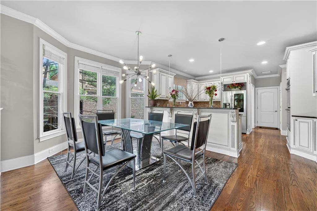 7 bedroom, 5 bathroom, 4,566 sq ft single family residence for sale at 585 Settles Brook Court, Suwanee, GA 30024 — photo 10