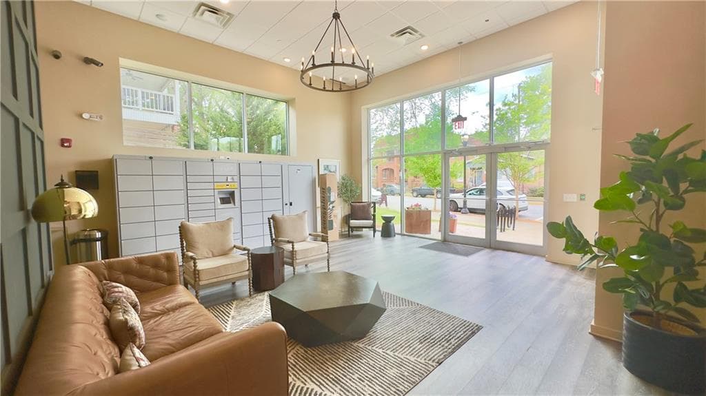 1 bedroom, 1 bathroom, 657 sq ft condominium for sale at 525 Parkway Drive 110, Atlanta, GA 30308 — photo 5