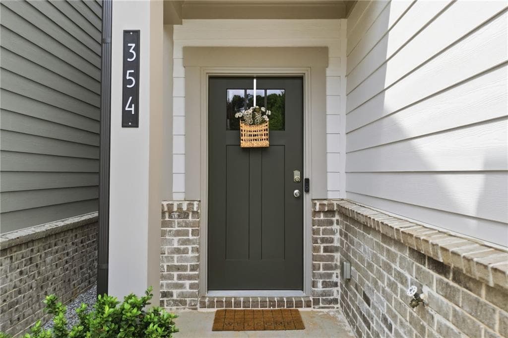 3 bedroom, 3 bathroom, 2,141 sq ft townhouse for sale at 354 Hayden Circle, Woodstock, GA 30189 — photo 2