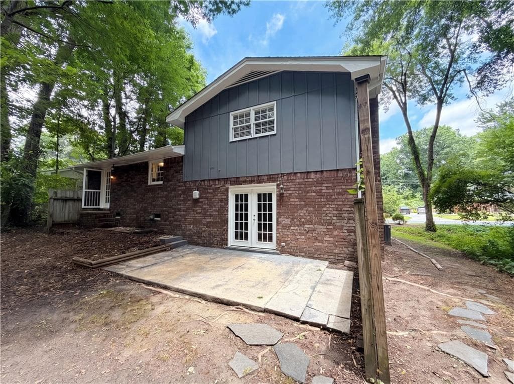 3 bedroom, 2 bathroom, 1,812 sq ft single family residence for sale at 1271 Seven Springs Circle, Marietta, GA 30068 — photo 5