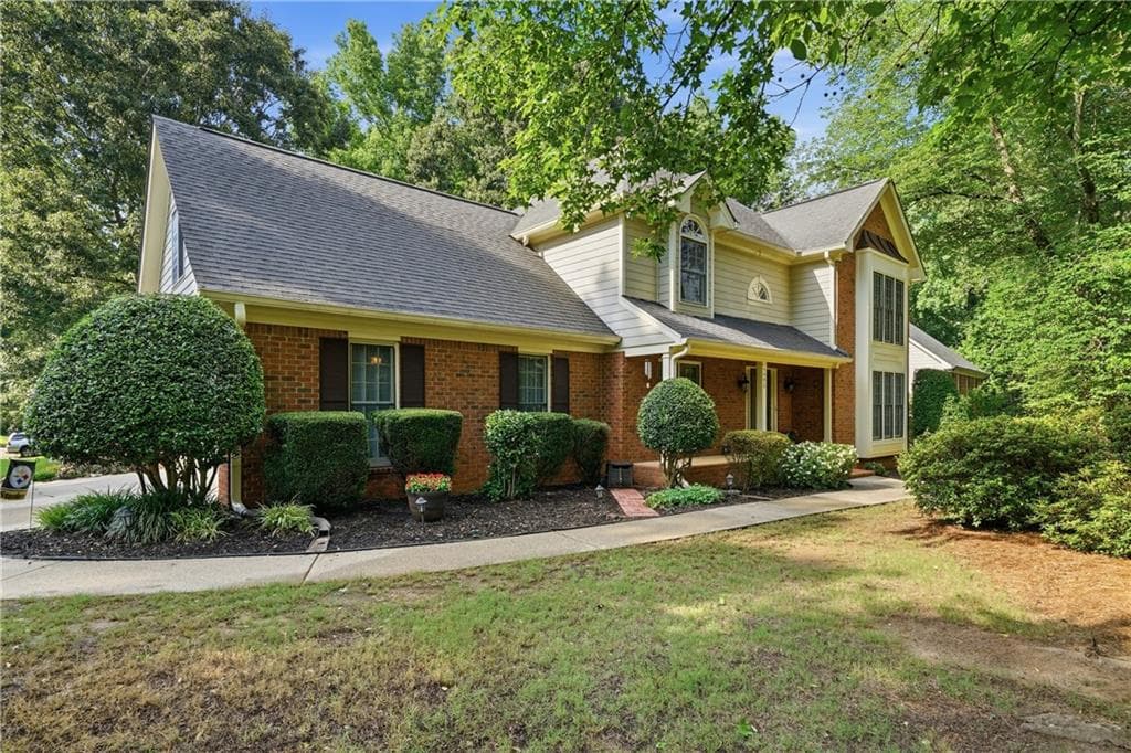 5 bedroom, 4 bathroom, 3,800 sq ft single family residence for sale at 4498 Balmoral Road, Kennesaw, GA 30144 — photo 3