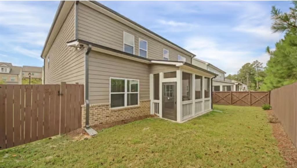 5 bedroom, 4 bathroom, 3,233 sq ft single family residence for sale at 1563 Dover Creek Lane, Lawrenceville, GA 30045 — photo 4