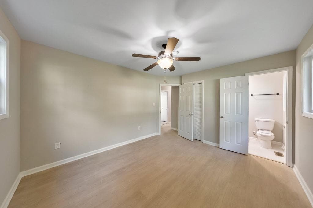 3 bedroom, 2 bathroom, 1,100 sq ft single family residence for sale at 2461 Sherwood Place, Marietta, GA 30008 — photo 4