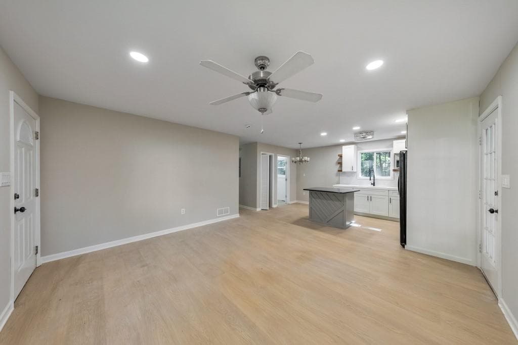 3 bedroom, 2 bathroom, 1,100 sq ft single family residence for sale at 2461 Sherwood Place, Marietta, GA 30008 — photo 8