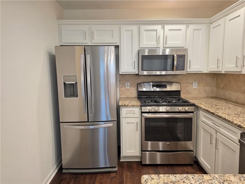 2 bedroom, 2 bathroom, 1,100 sq ft single family residence for rent at 172 Stoneforest Drive, Woodstock, GA 30189 for $1,950 a month — photo 7