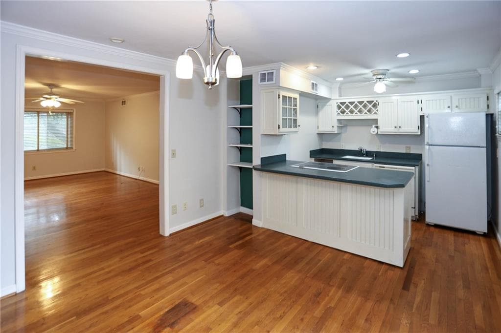 2 bedroom, 2 bathroom, 1,084 sq ft condominium for sale at 115 Biscayne Drive A9, Atlanta, GA 30309 — photo 7
