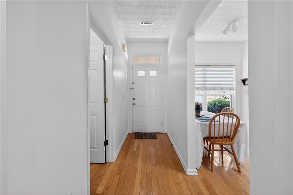 2 bedroom, 3 bathroom, 1,260 sq ft condominium for sale at 801 Old Peachtree Road 44, Suwanee, GA 30024 — photo 4