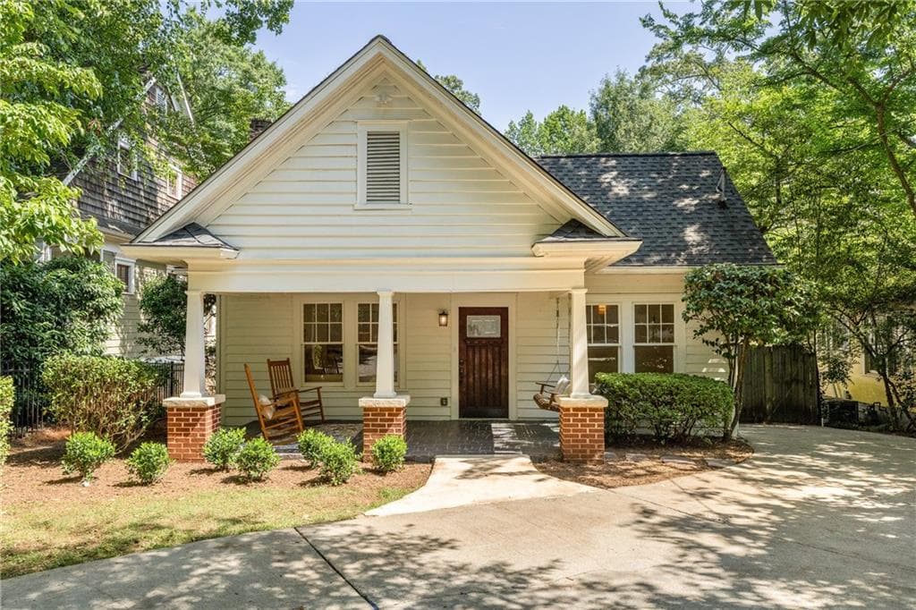 4 bedroom, 3 bathroom, 2,488 sq ft single family residence sold at 1810 Marlbrook Drive, Atlanta, GA 30307