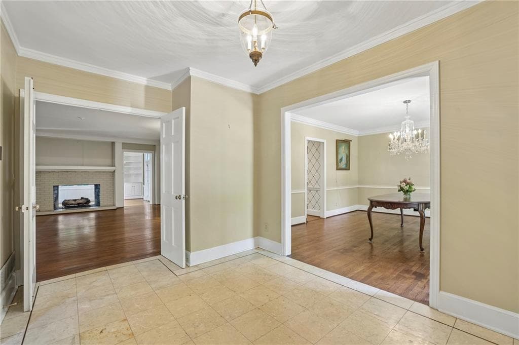 6 bedroom, 6 bathroom, 4,737 sq ft single family residence for sale at 2577 Red Valley Road, Atlanta, GA 30305 — photo 5
