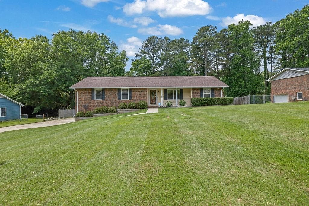 3 bedroom, 2 bathroom, 2,044 sq ft single family residence sold at 2231 Tourney Drive, Marietta, GA 30062