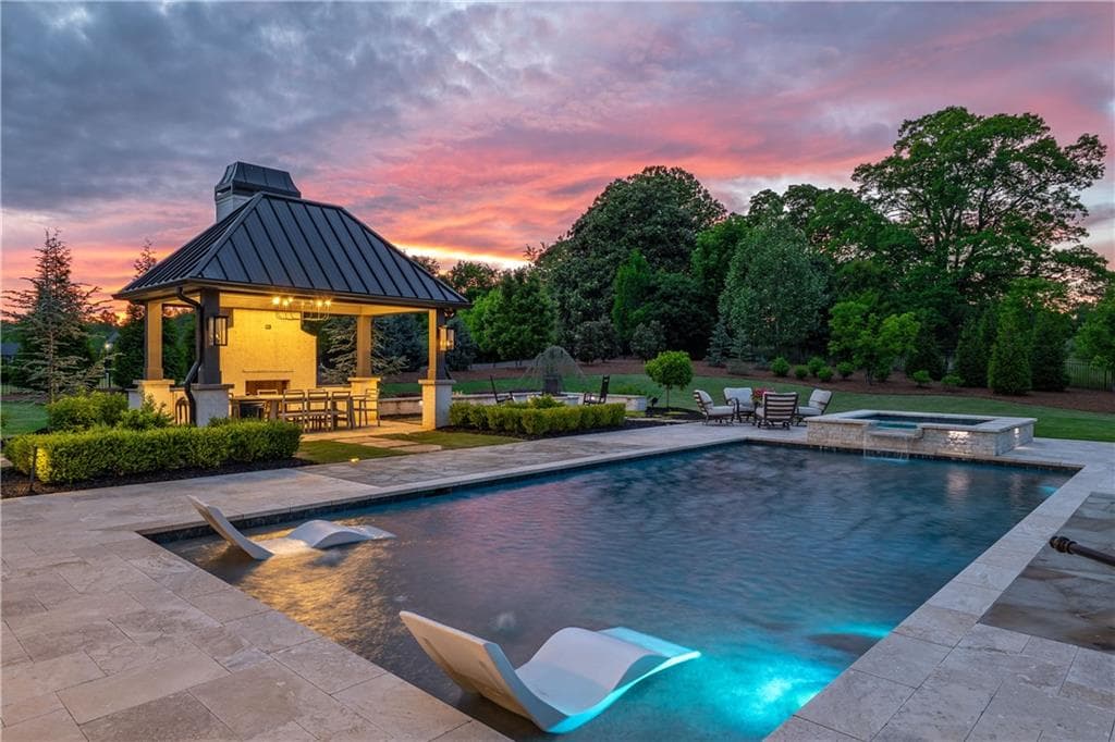6 bedroom, 8 bathroom, 9,927 sq ft single family residence under contract at 10170 Cedar Ridge Drive, Milton, GA 30004 — photo 3