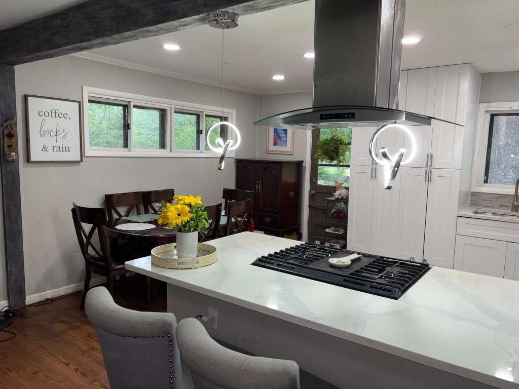 5 bedroom, 3 bathroom, 1,989 sq ft single family residence for sale at 3061 Jett Drive, Atlanta, GA 30340 — photo 4