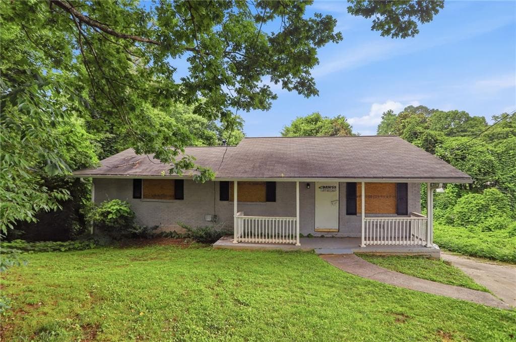 4 bedroom, 3 bathroom, 2,106 sq ft single family residence for sale at 2370 Tiffany Circle, Decatur, GA 30035