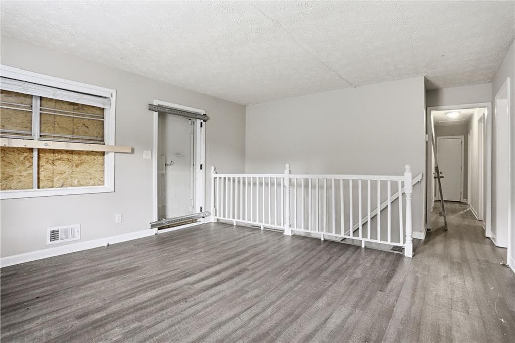 4 bedroom, 3 bathroom, 2,106 sq ft single family residence for sale at 2370 Tiffany Circle, Decatur, GA 30035 — photo 10