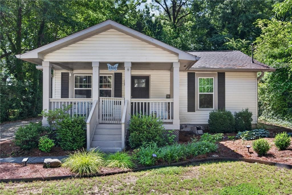 3 bedroom, 2 bathroom, 1,400 sq ft single family residence sold at 3300 Sims Street, Atlanta, GA 30354